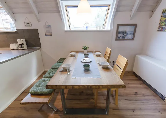 بيت للعطل Opi Huck Stroot 42 *