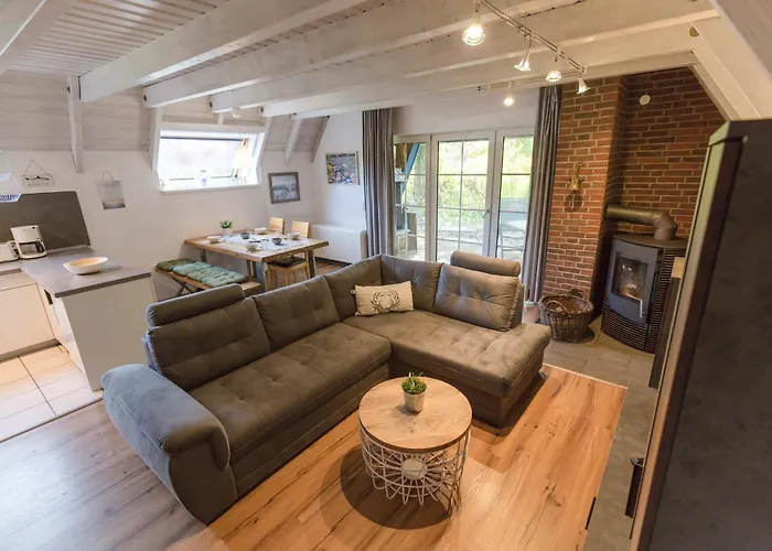 Opi Huck Stroot 42 بيت للعطل